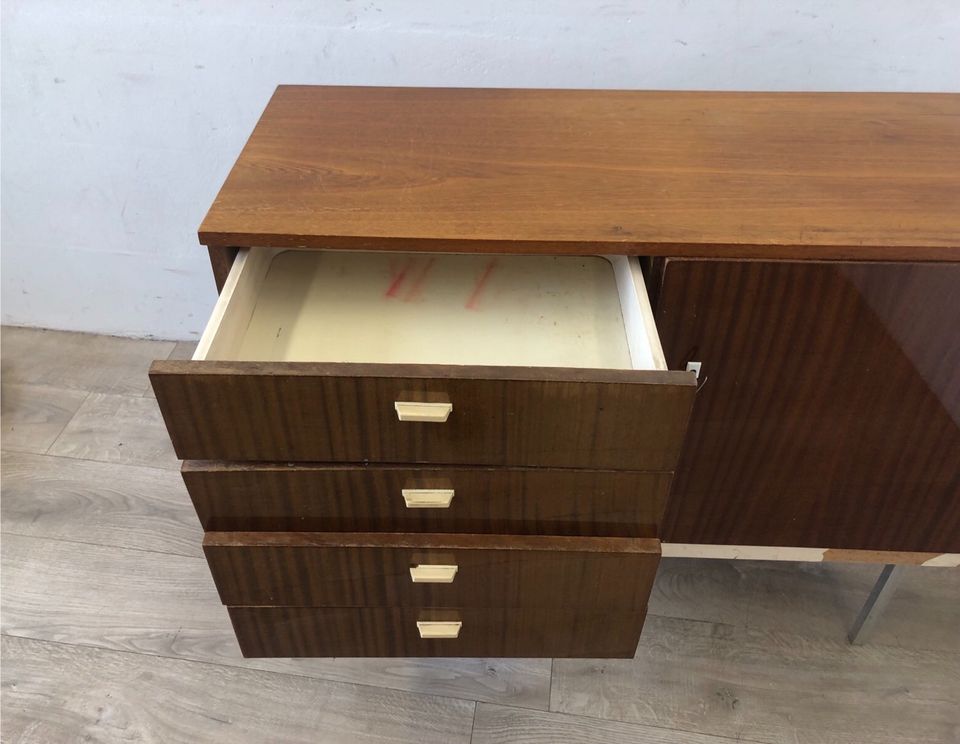 #A DDR Hellerau Sideboard Kommode Anbauwand elegant Meißen 60er in Burgstädt