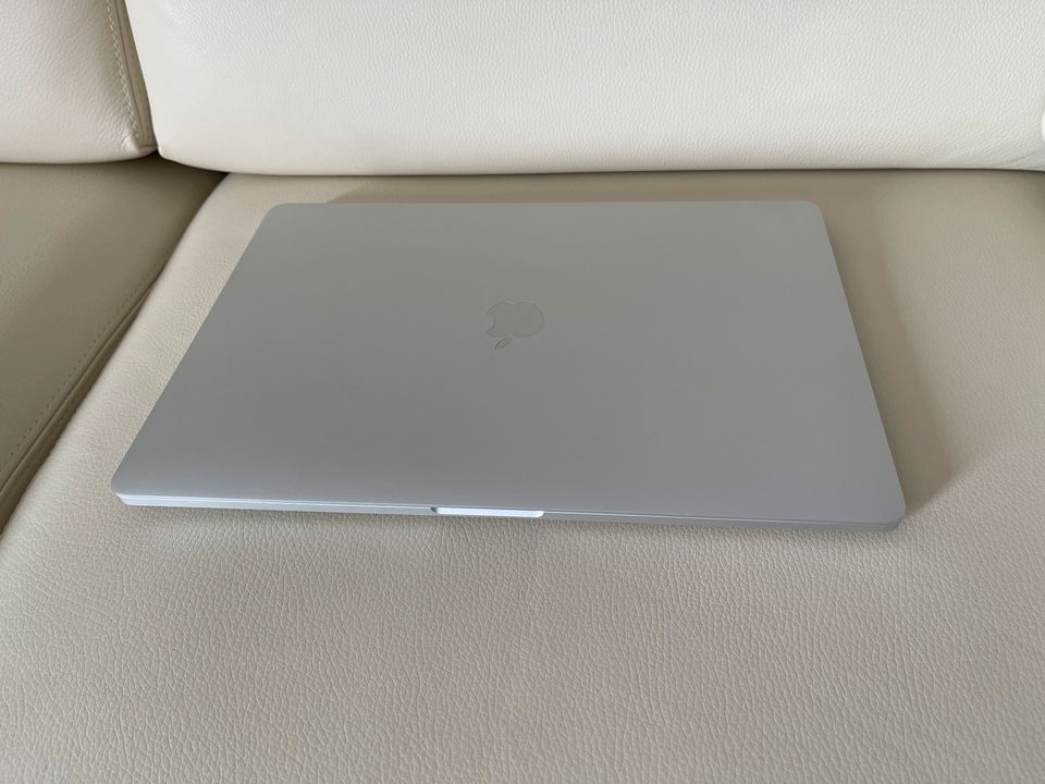 Apple MacBook Pro  15“, 2016 Silber in Altenberge