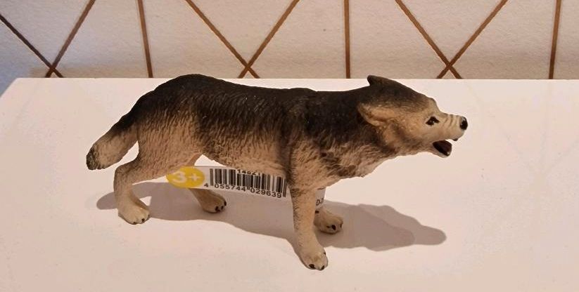 Schleich Figuren | 14821 Wolf, 13882 Schaf, 13867 Kuh in Hoyerswerda