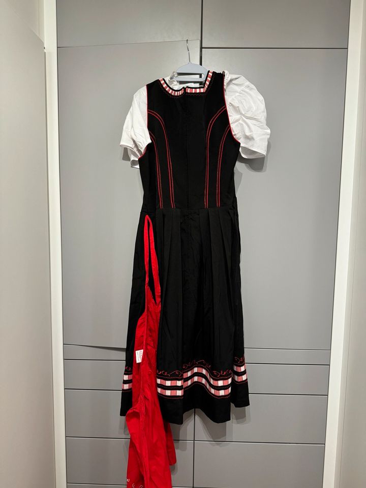 Dirndl mit Bluse und Trachtenhut, Größe 46, Spieth & Wensky in Pilsting