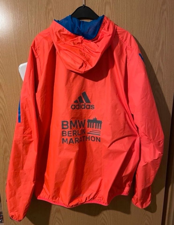 Jacke Adidas Laufjacke Größe L in Radevormwald