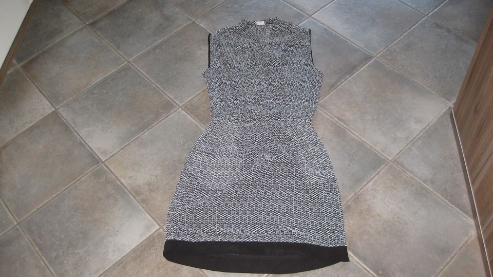 Kleid_Etuikleid_Mini_schwarz_weiß_Pepita * Vero Moda * S_34/36 in Gifhorn