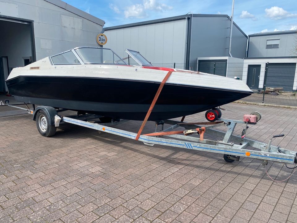 Sportboot 5,7 l Mercruiser Bowrider in Dernbach