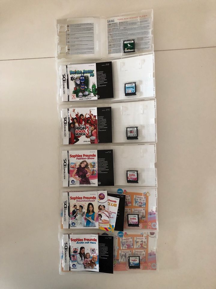 Nintendo Ds Spiele (Nintendogs, sophies freunde) Spielesammlung in Fürstenfeldbruck