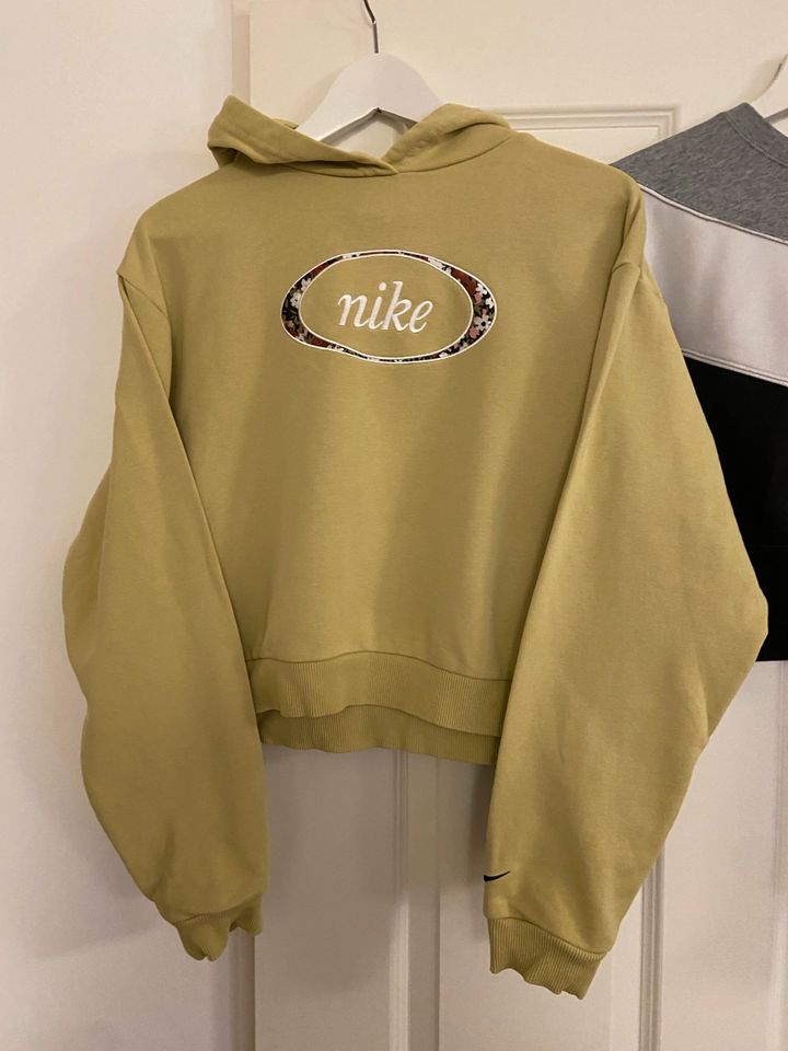 Nike Pullover Hoodie Sweater Kleid Gr. S M in Glinde