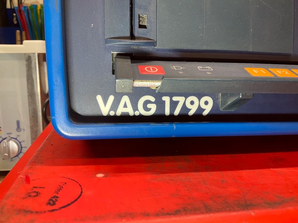 VAG 1799 Grundig datenlesegerät VW Werkstatt Grundig in Loßburg