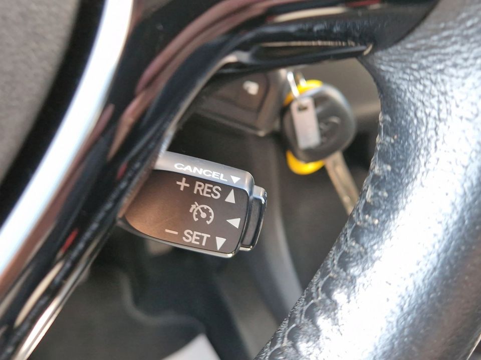 Toyota Aygo 1.0 x-play 3-türer / Klima Bluetooth ZV in Laatzen