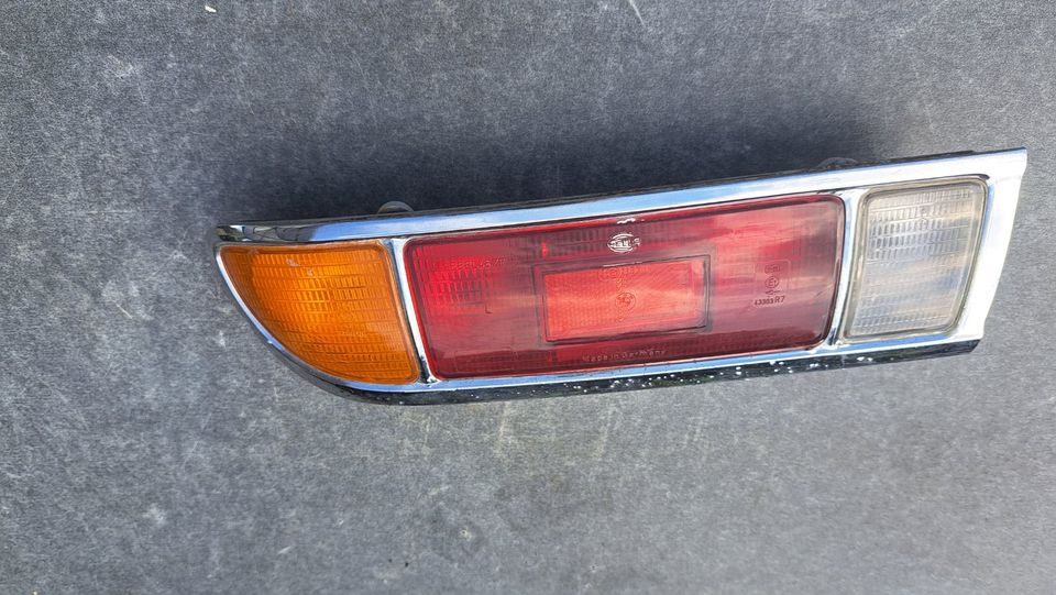 BMW E9 3.0CSi Heckleuchte Links Rücklicht mit Lampenträger Hella in Extertal