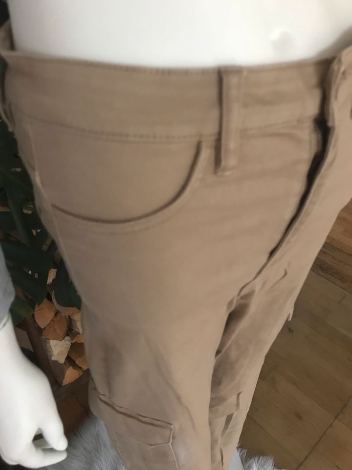 Cargo Hose H&M Gr.38 beige Jeans in Fuchstal