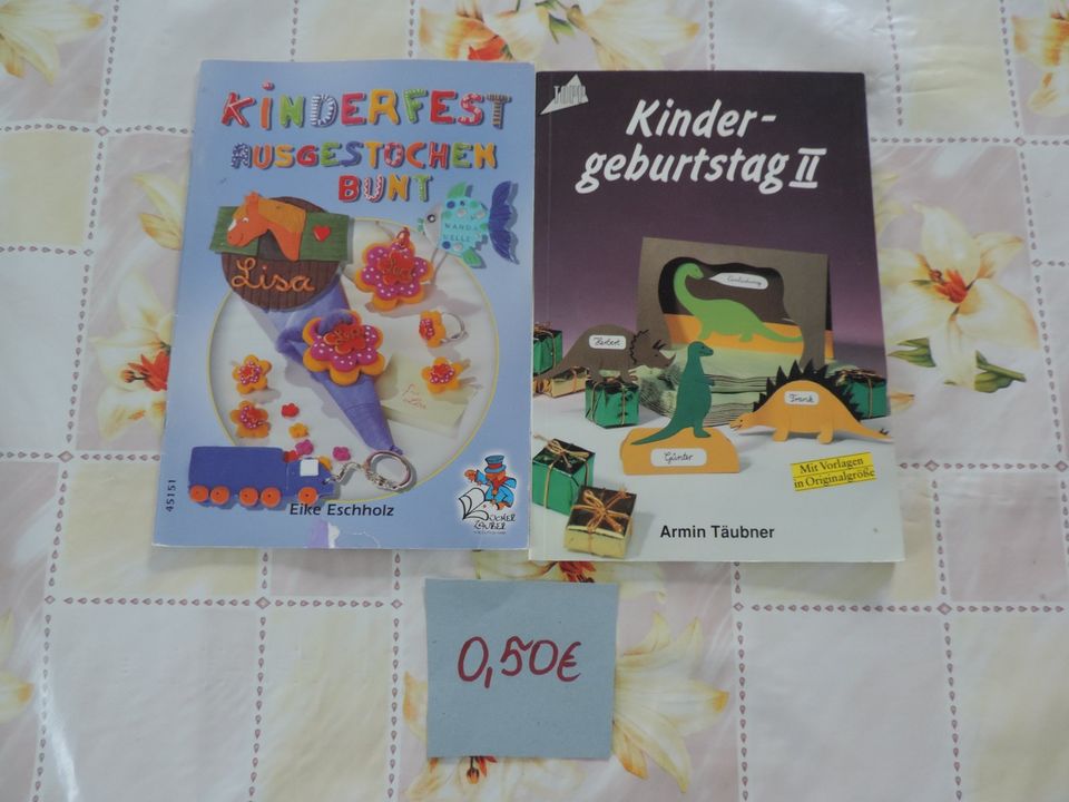 Diverse Hefte, Bücher über  Stricken, häkeln, basteln, backen... in Salzkotten