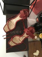 Gucci Riemchen Sandalen 7B 37,5 rot Sandalette hoch geflochten Hessen - Bad Soden am Taunus Vorschau