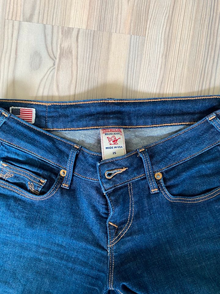 True Religion Low Waist Jeans ausgestelltes Bein Schlaghose in Wolfsburg