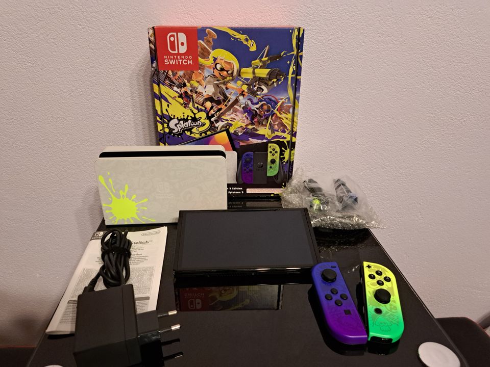 Nintendo Switch OLED Splatoon Edition + OVP in Roding