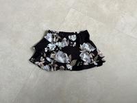 • New Look Minirock Hosenrock Rock schwarz Blumen 34 • TOP • Bayern - Pyrbaum Vorschau