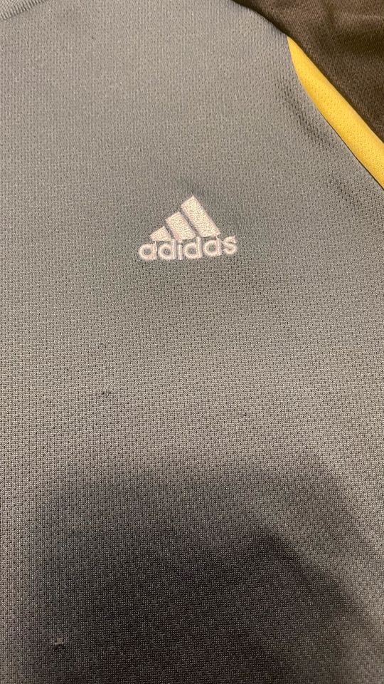 Adidas Sportshirt Trikot grau schwarz gelb Gr. 176 in Henfenfeld