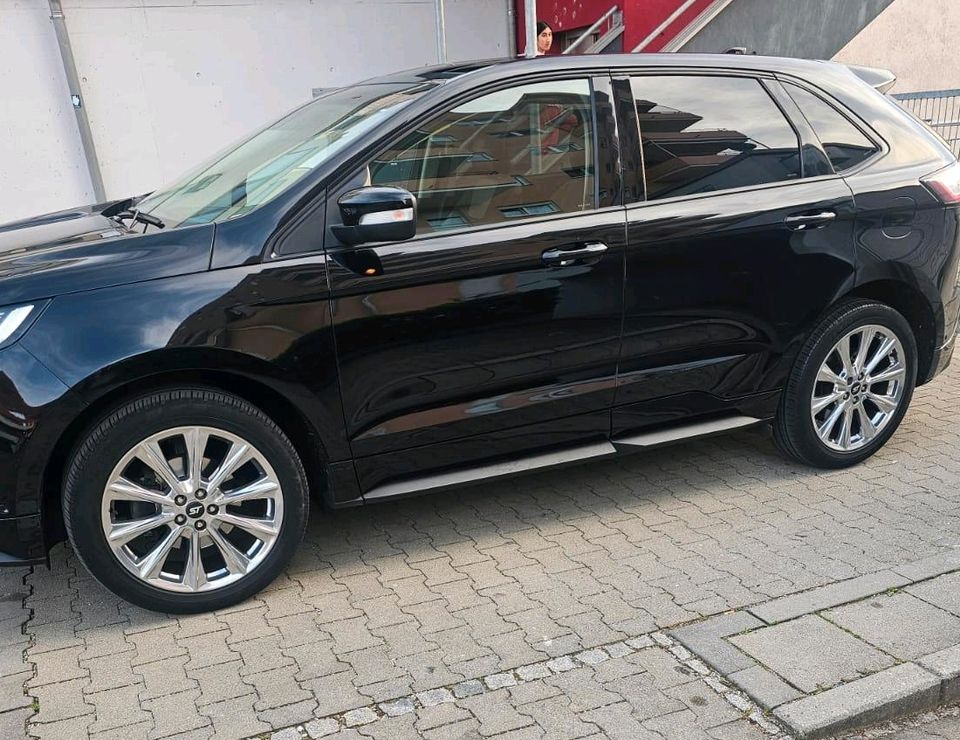 Ford Edge Chrom Felgen 245/45 R20 105 W mit Pirelli Sommerreifen in München