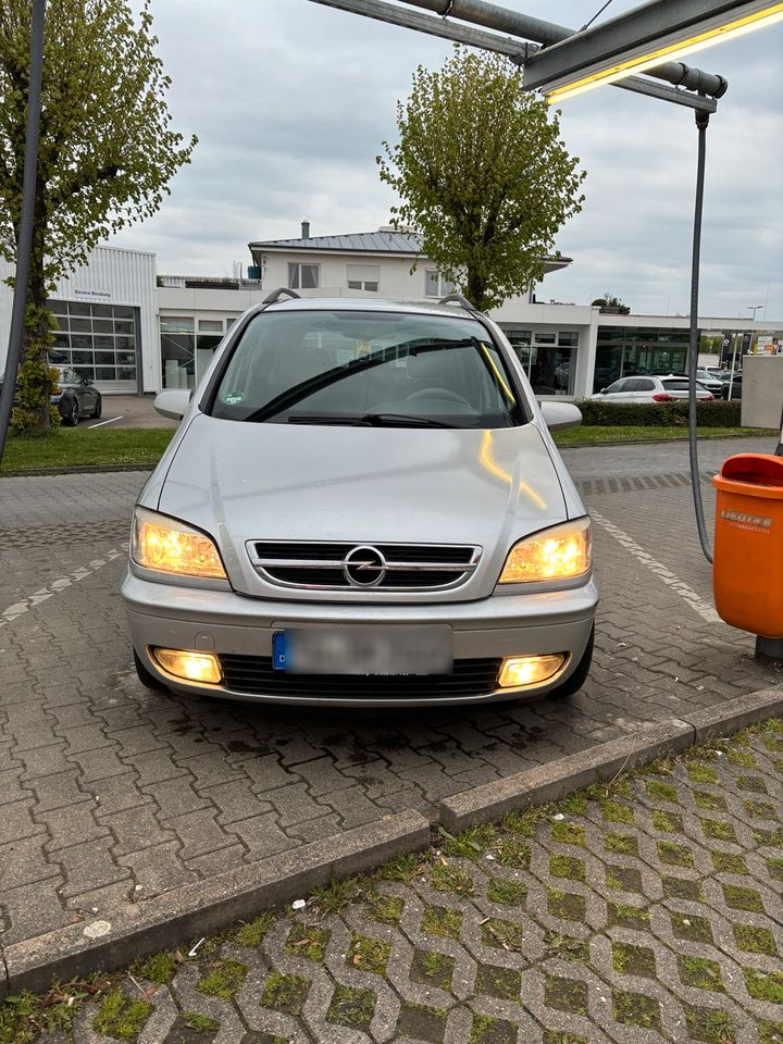 Opel zafira a in Rottenburg am Neckar
