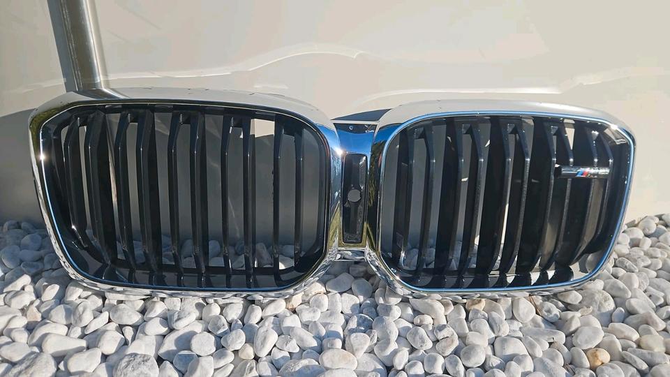 BMW X3 G01 X4 G02 M40i M-PAKET LCI Kühlergrill Nieren Front in Nürnberg (Mittelfr)