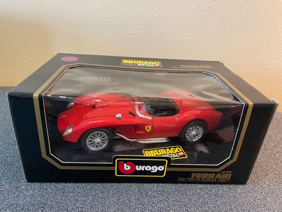 Bburago: Ferrari 250 Testa Rossa (1957) Code 3007, OVP, 1:18 in Ebermannstadt