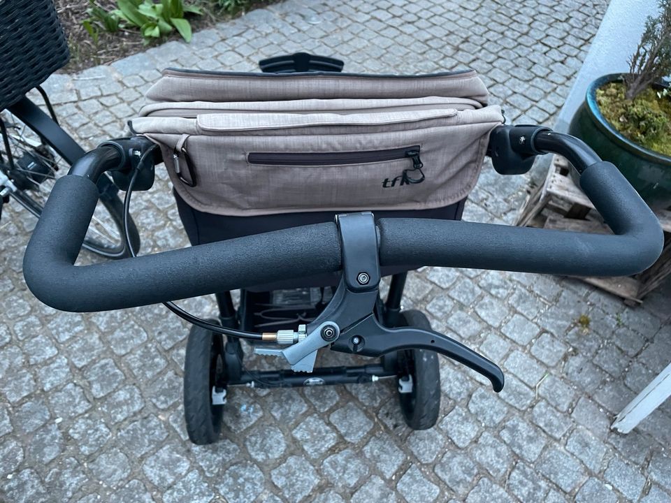 Kinderwagen TFK mit Babywanne in Ingolstadt