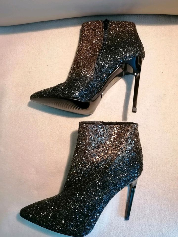 Stiefeletten, High Heels 38,schwarz-glitzern,neuw."Buffalo" in Peine