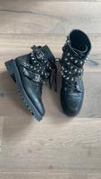Stiefel schwarz Zara Gr. 39 Nieten Strass Hessen - Sulzbach Vorschau