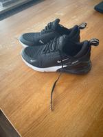 Neuwertige Nike Air 270 Gr. 38 Baden-Württemberg - Hattenhofen Vorschau