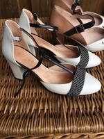 Hispanitas Schuhe neu echt Leder 38,5 Bayern - Wackersdorf Vorschau