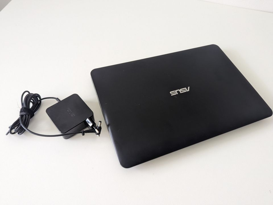 ASUS 15,6" Laptop X555LF in Beelitz