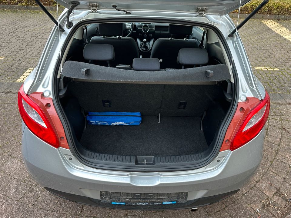 Mazda 2 Klima ZV Tempomat Sitzheizung 1Hand TÜV-neu Scheckheftgep in Ziesendorf