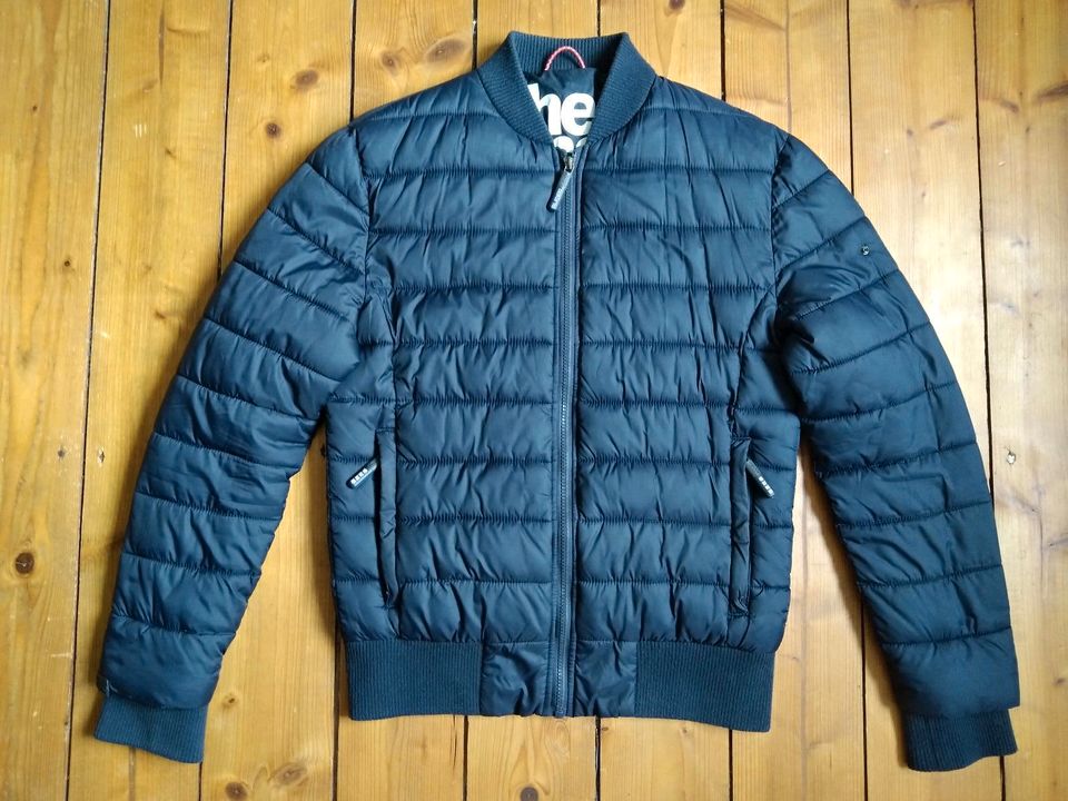 Superdry Bomberjacke M NP159€ Steppjacke dunkelblau in Wuppertal