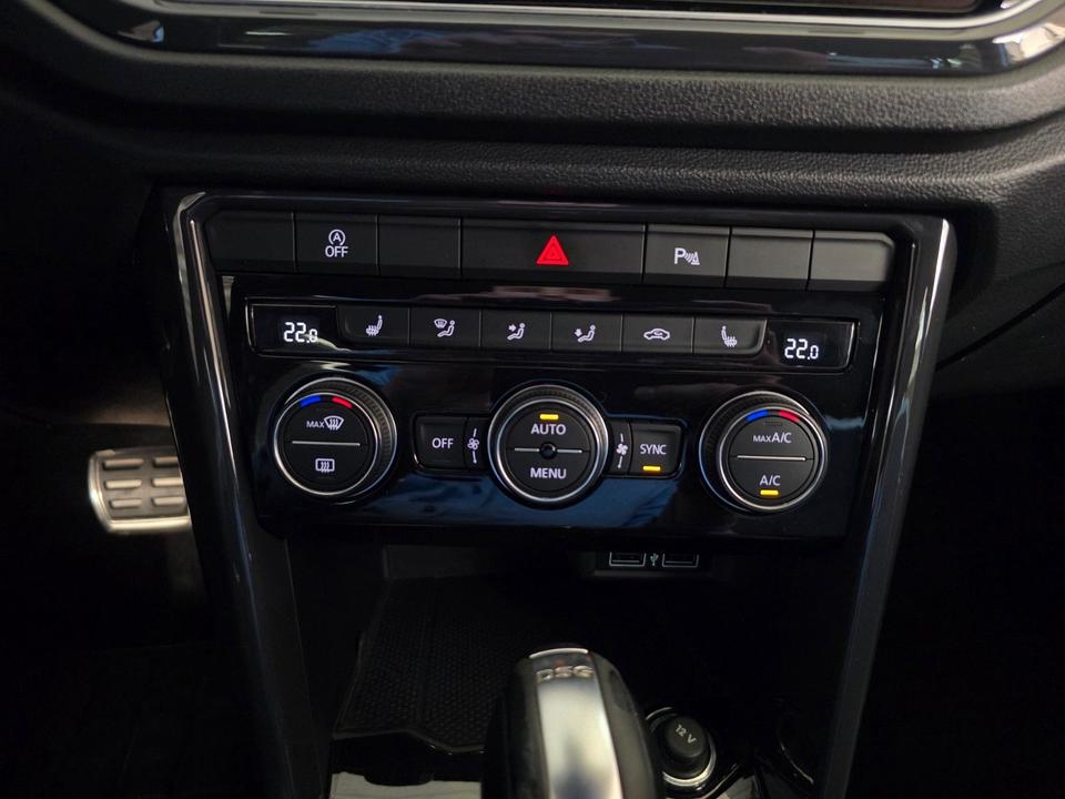 Volkswagen T-Roc Sport 2.0 TSI 4Motion DSG Navi LED AHK ACC in Roetgen
