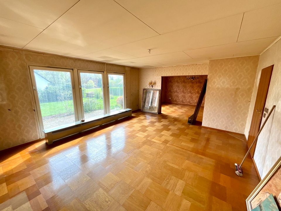 Bungalow mit großem Grundstück in Langen