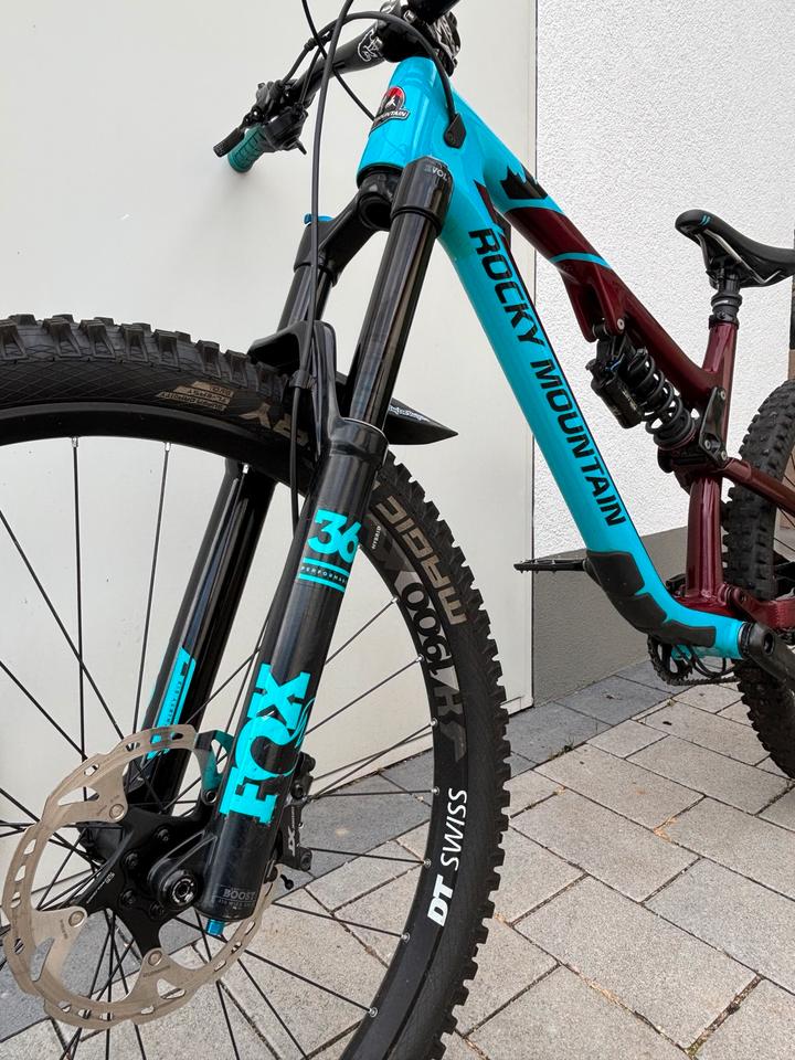 Rocky Mountain Altitude Carbon C50 Gr. M mit vielen Upgrades in Landau in der Pfalz