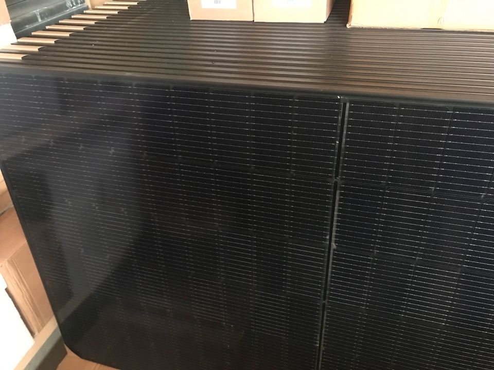 Huasun PV Solar 435W-485 Bifazial HJT Full Black Glas Glas in Siegenburg