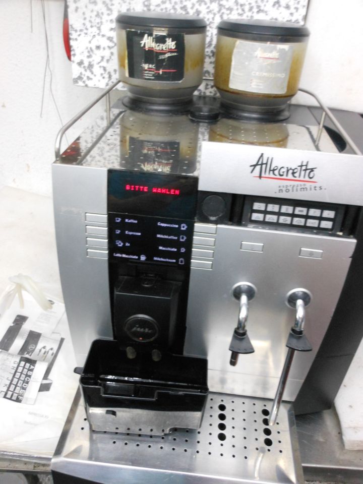 Jura x9. Kaffevollautomat. Defekt. in Achern