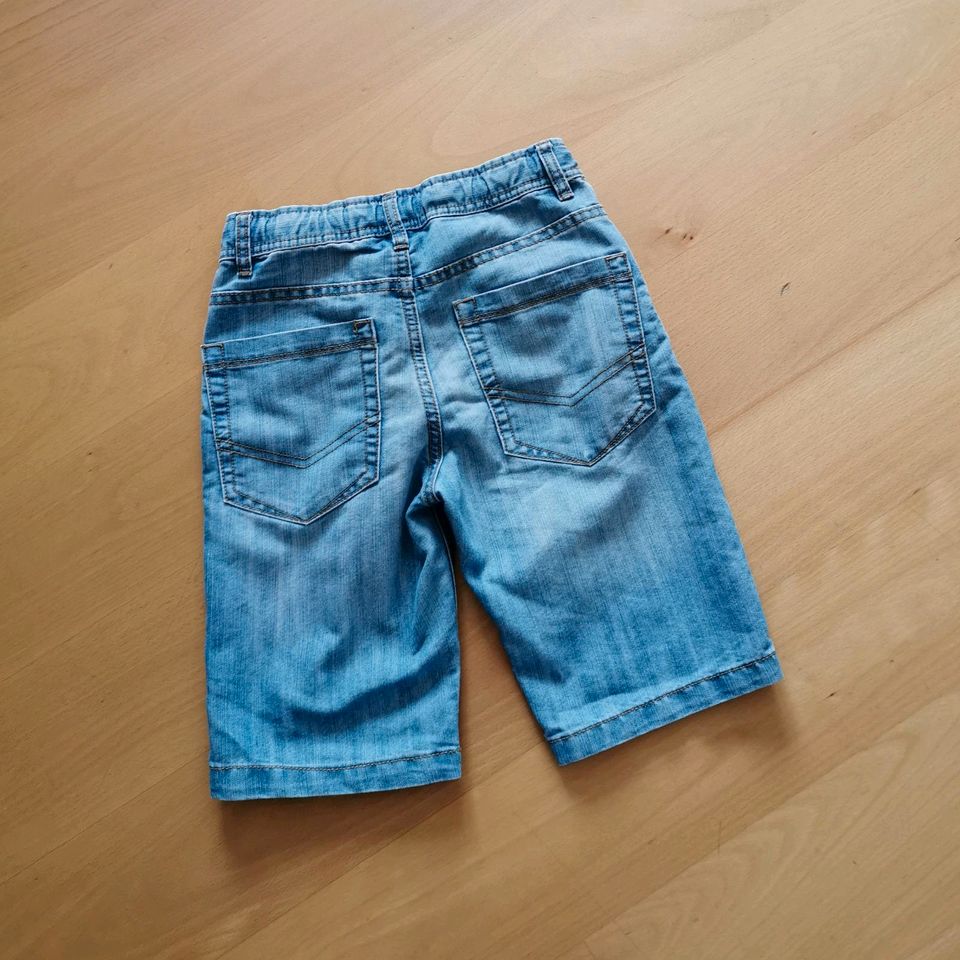 Yigga, Jeans Shorts, Gr. 140 (146), blau in Plön 