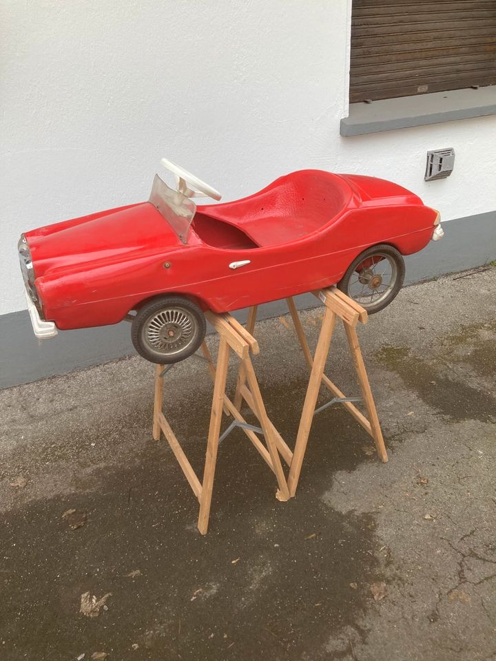 Rarität Tretauto 70 er Jahre Mercedes 300 SE zum aufarbeiten. in Essen