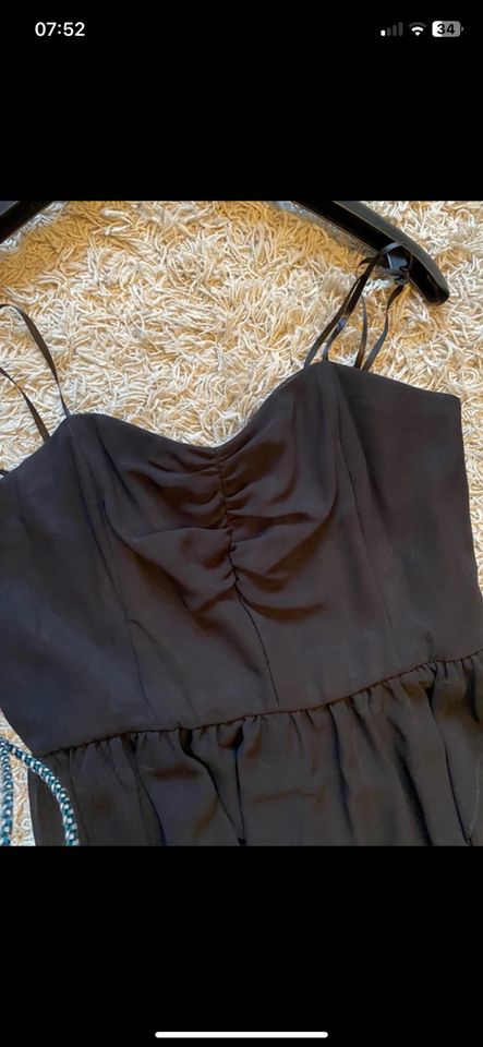 Neuwertiges Kleid Gr.40 Schwarz Spaghettiträger in Fulda