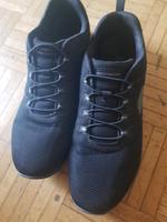 Skechers Sneaker, Gr. 42, HEUTE 22 € mit Memory Foam Sohle München - Pasing-Obermenzing Vorschau