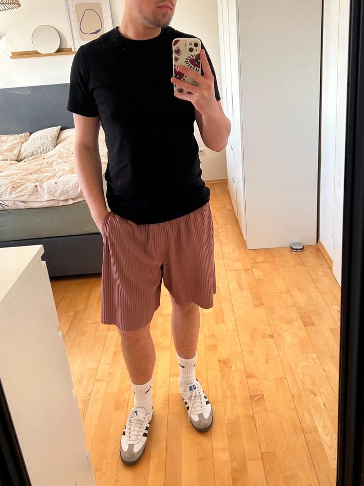 Braune Lockere Stoffshorts für Herren von H&M / Gr. M in Büchlberg