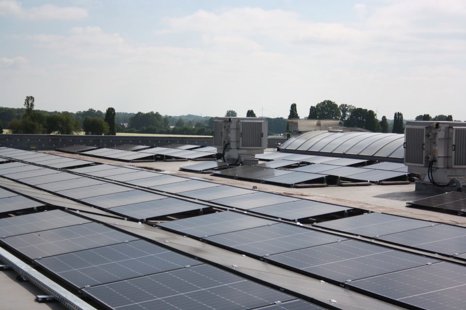 schlüsselfertige Photovoltaikanlage 10kWp mit Speicher und Wallbox in Bissendorf