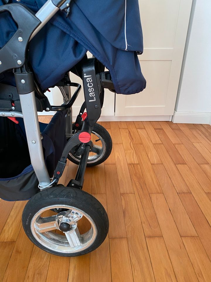 Kinderwagen, Drei in One in Nürnberg (Mittelfr)