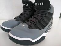 Jordan Max Aura AQ9084 Smoke Grey/White  Größe US 9 /EUR 42,5 Bayern - Herzogenaurach Vorschau