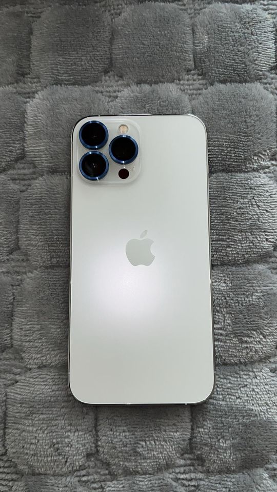 iPhone 13 Pro Max white in Ulm