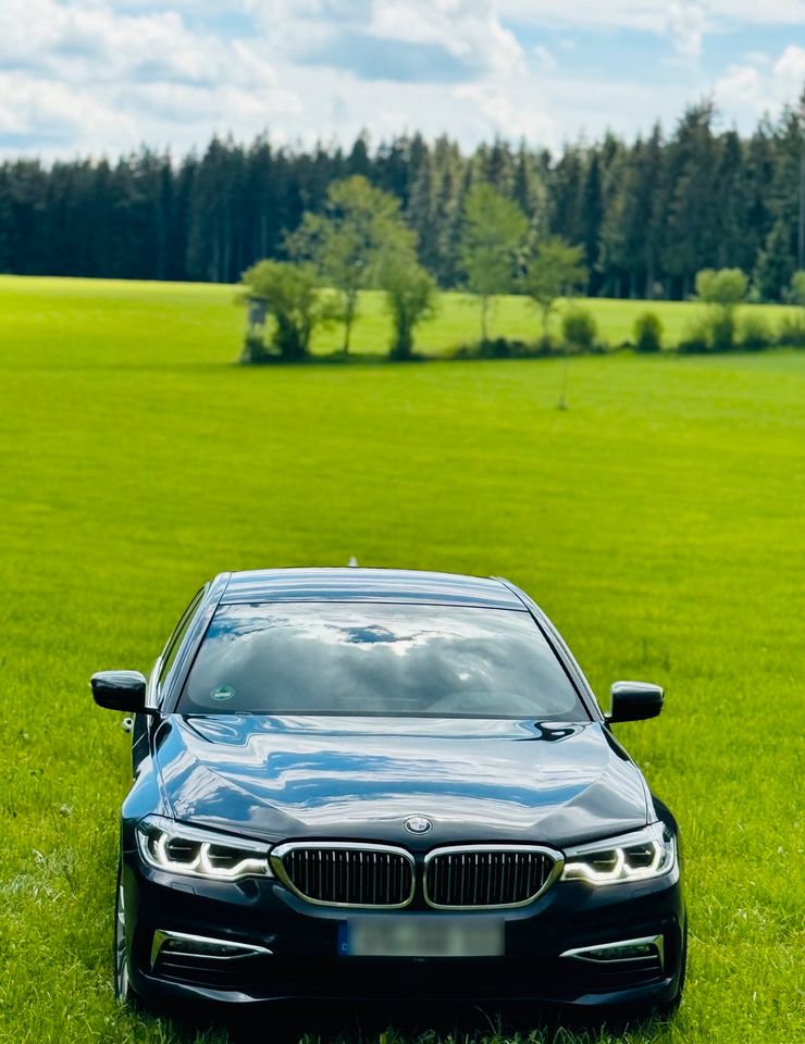 BMW 5 G30 Luxury Line ! in Villingen-Schwenningen