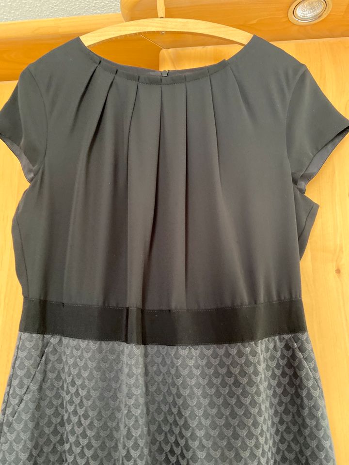 Comma Kleid Etuikleid schwarz wneu Business Gr. 40 in Waren (Müritz)