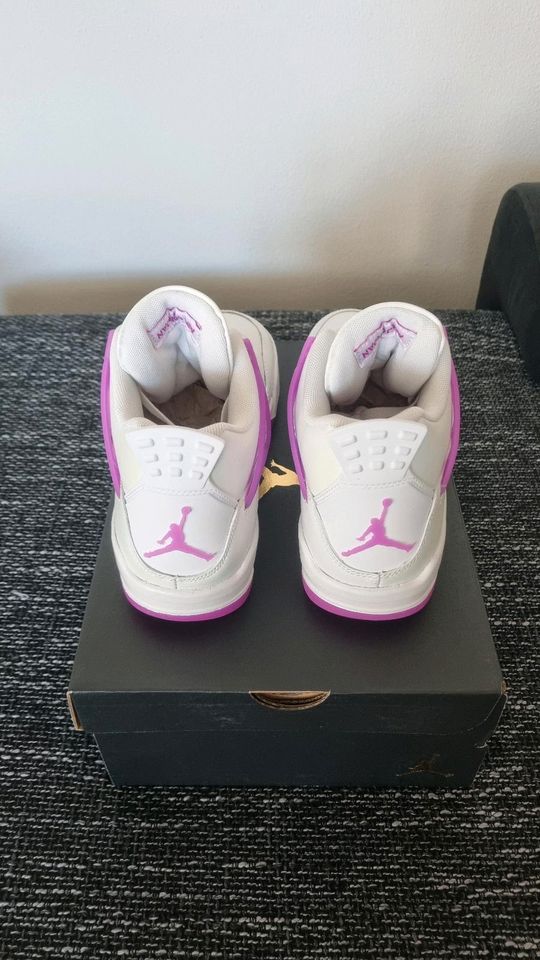 Nike Jordan 4 Retro GS Hyper Violet Gr. 38 & 39 in Weiding