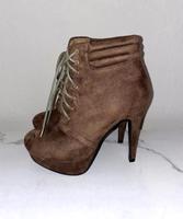 Braune High Heel Schnür Stiefel Gr. 36 Neu Bayern - Neustadt b.Coburg Vorschau