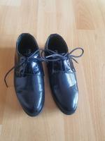 Klassische Schnürschuhe für Jungen Festliche Lackschuhe mit Muste Bayern - Haßfurt Vorschau